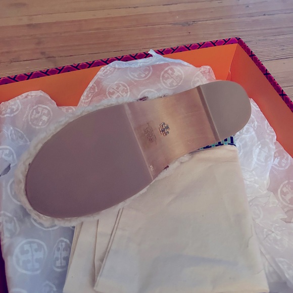 Tory Burch Jessica Sherpa Clogs - Picture 10 of 11